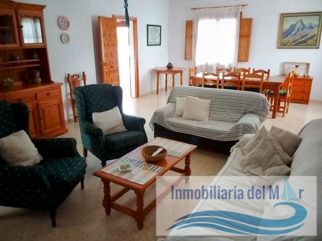 VENTA DE CHALET EN LOS CAÑOS DE MECA